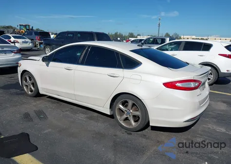 2013 Ford Fusion Se z USA, uszkodzony, nr VIN 3FA6P0HR8DR105292